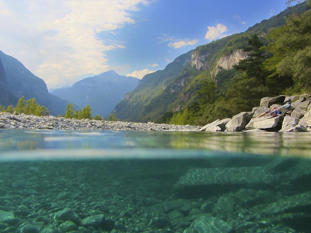 Хостел Baracca Backpacker Aurigeno Экстерьер фото
