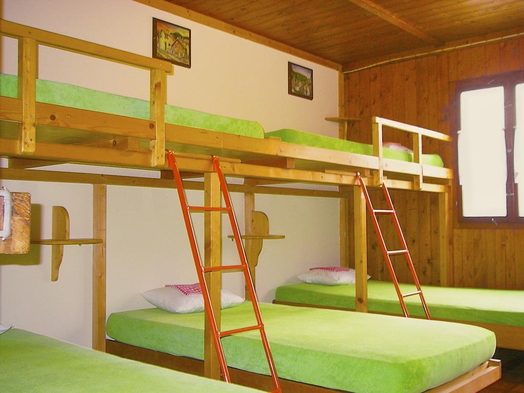 Хостел Baracca Backpacker Aurigeno Номер фото