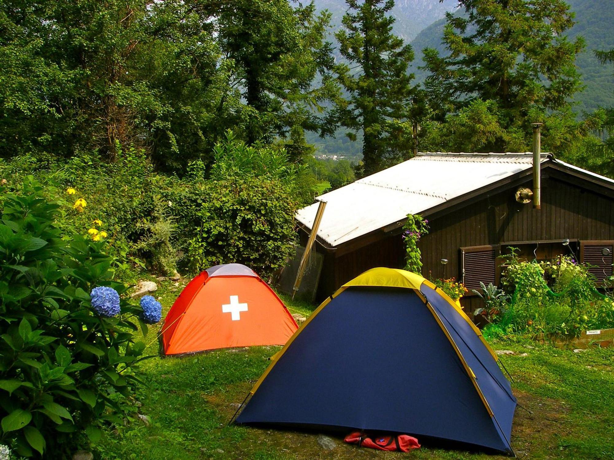 Хостел Baracca Backpacker Aurigeno Экстерьер фото